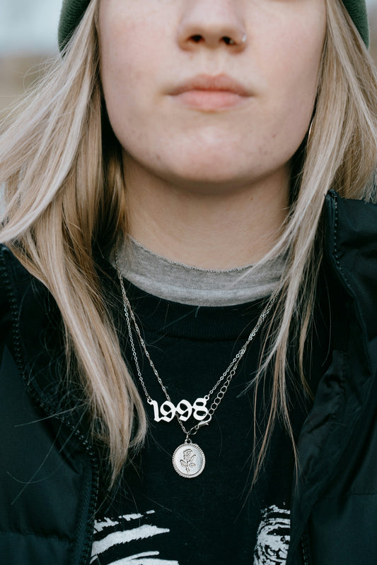 Essential Jewelry Pieces for Every Streetwear Outfit