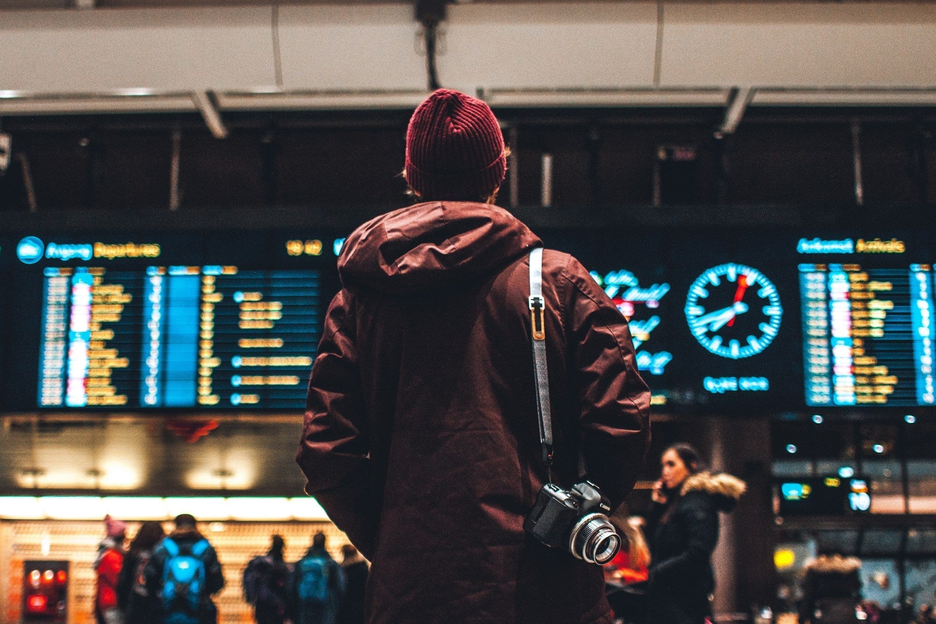 Travel-Friendly Streetwear Fits for Spring 2026
