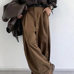 Baggy wide-leg cargo pants, elastic waist detail