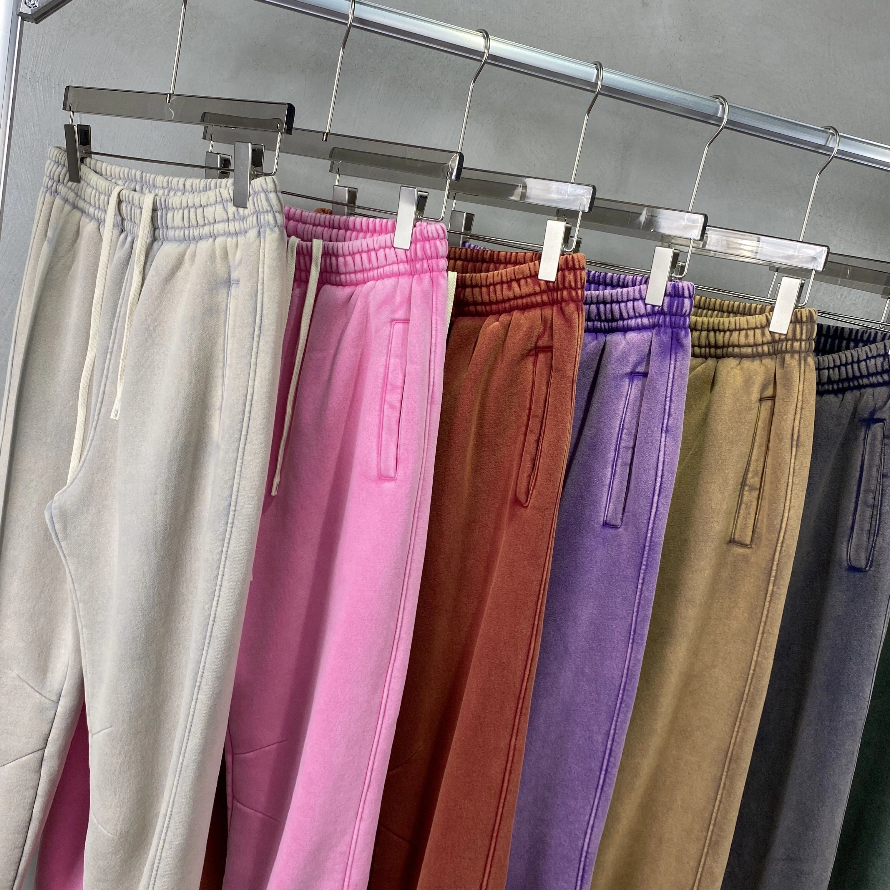 Men's baggy washed fleece sweatpants — waistband detail