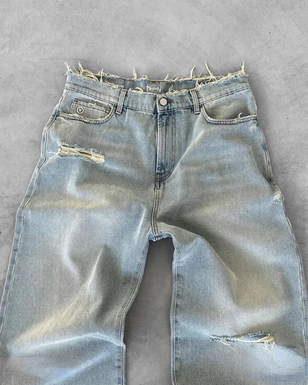 Men's wide leg baggy jeans — leg detail