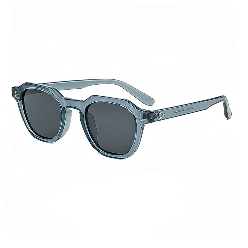 C22 Blue--Tr90 Close-up of gradient TAC polarized lens on square sunglasses