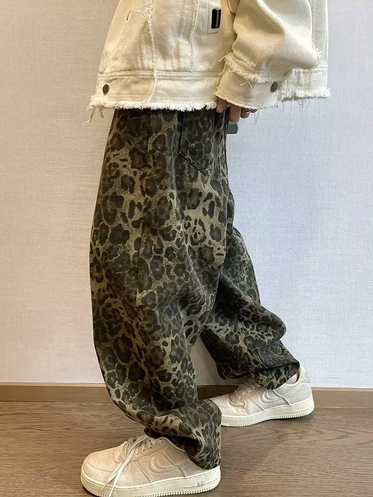 Leopard print wide-leg jeans, fabric and print detail