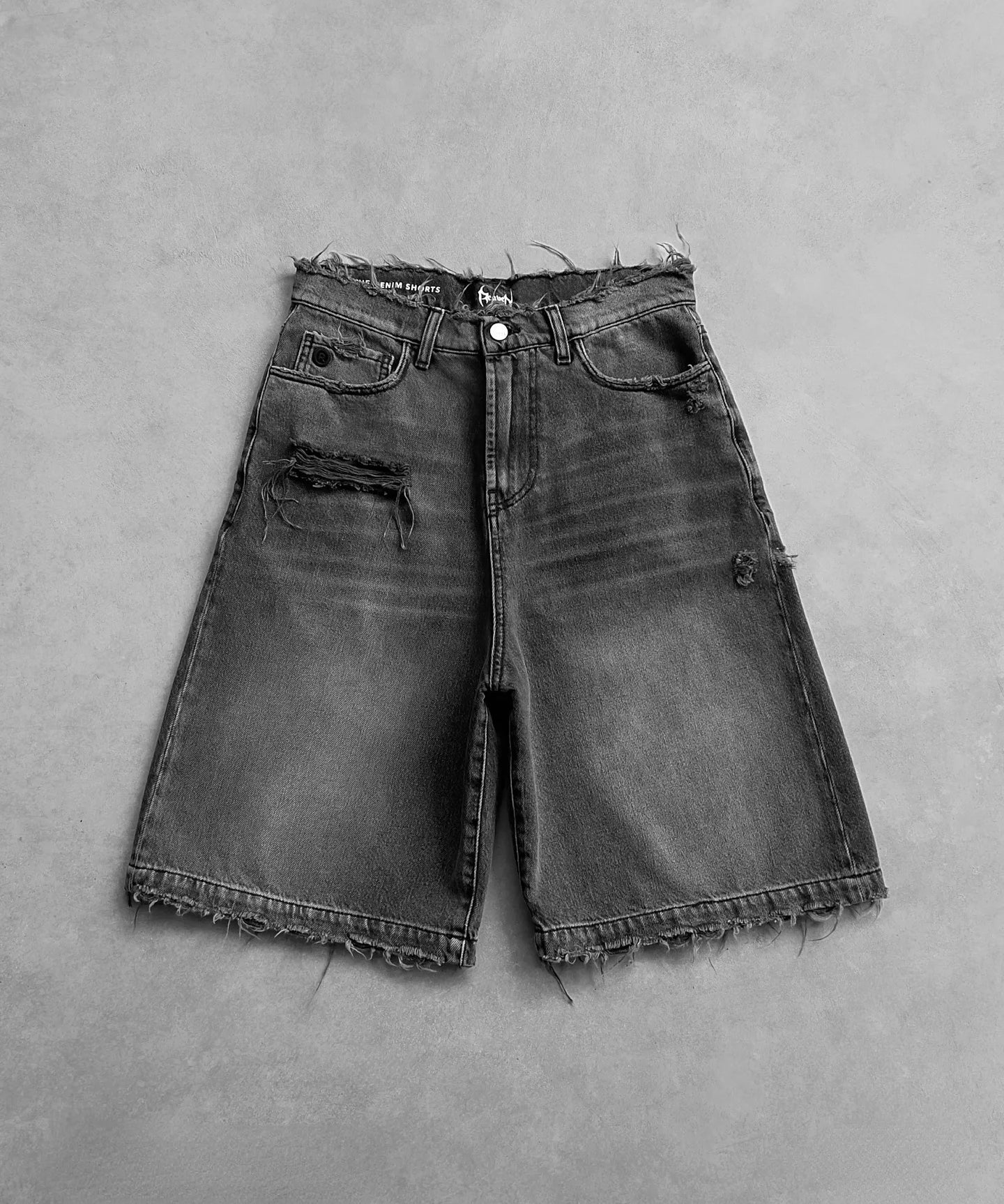 Shorts Black Men's wide leg baggy jeans — front full view